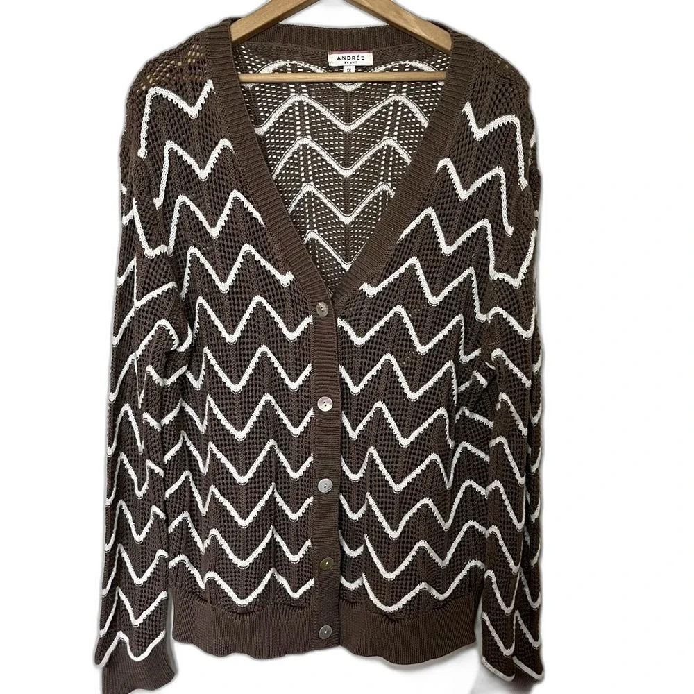 Andree by Unit Women’s Plus V-Neck Cardigan Loose Weave Chevron Stripe Brown 1X